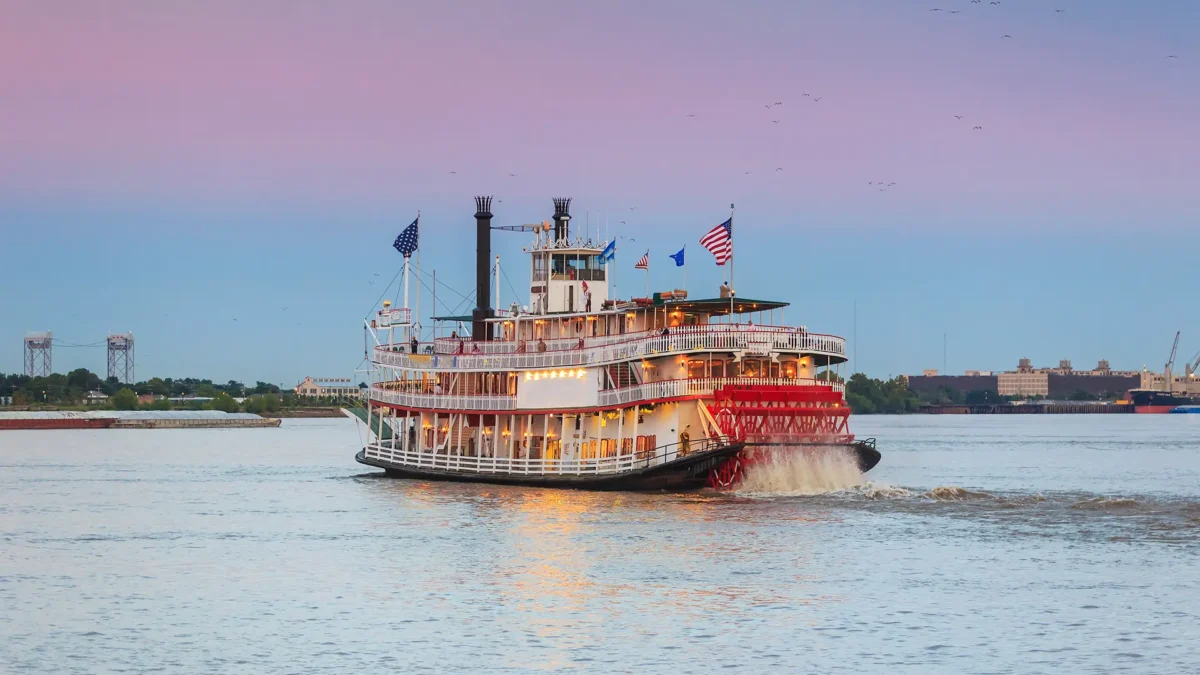 Paddle steamer on the Mississippi River