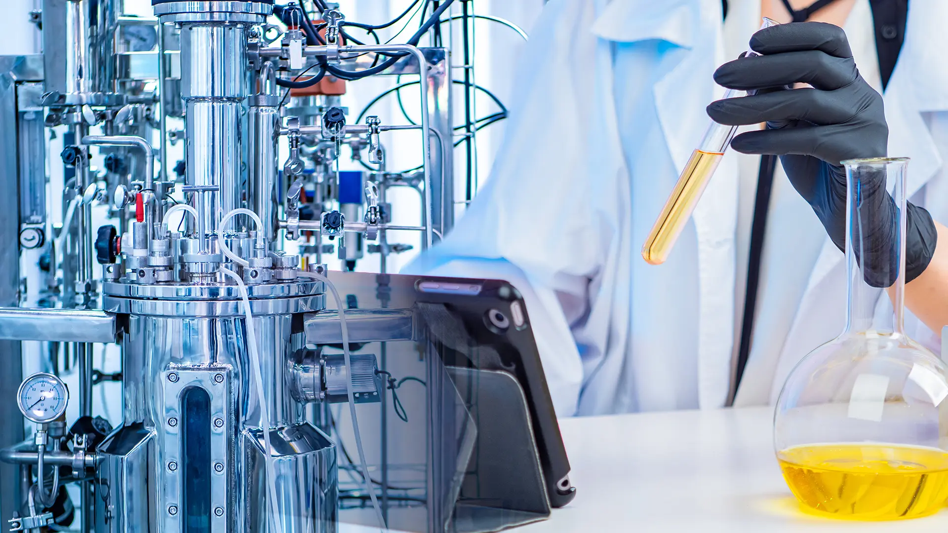 BioPharma Efficiently Scales Bioreactors