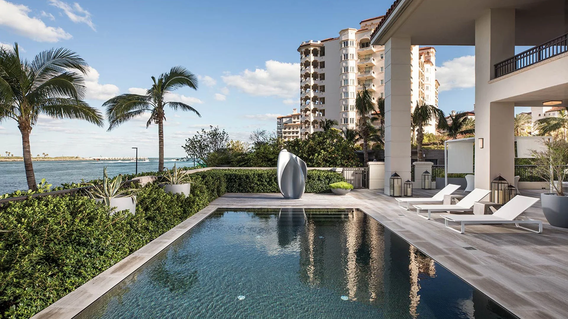 Palazzo_Towers_Outdoors_1920x1080