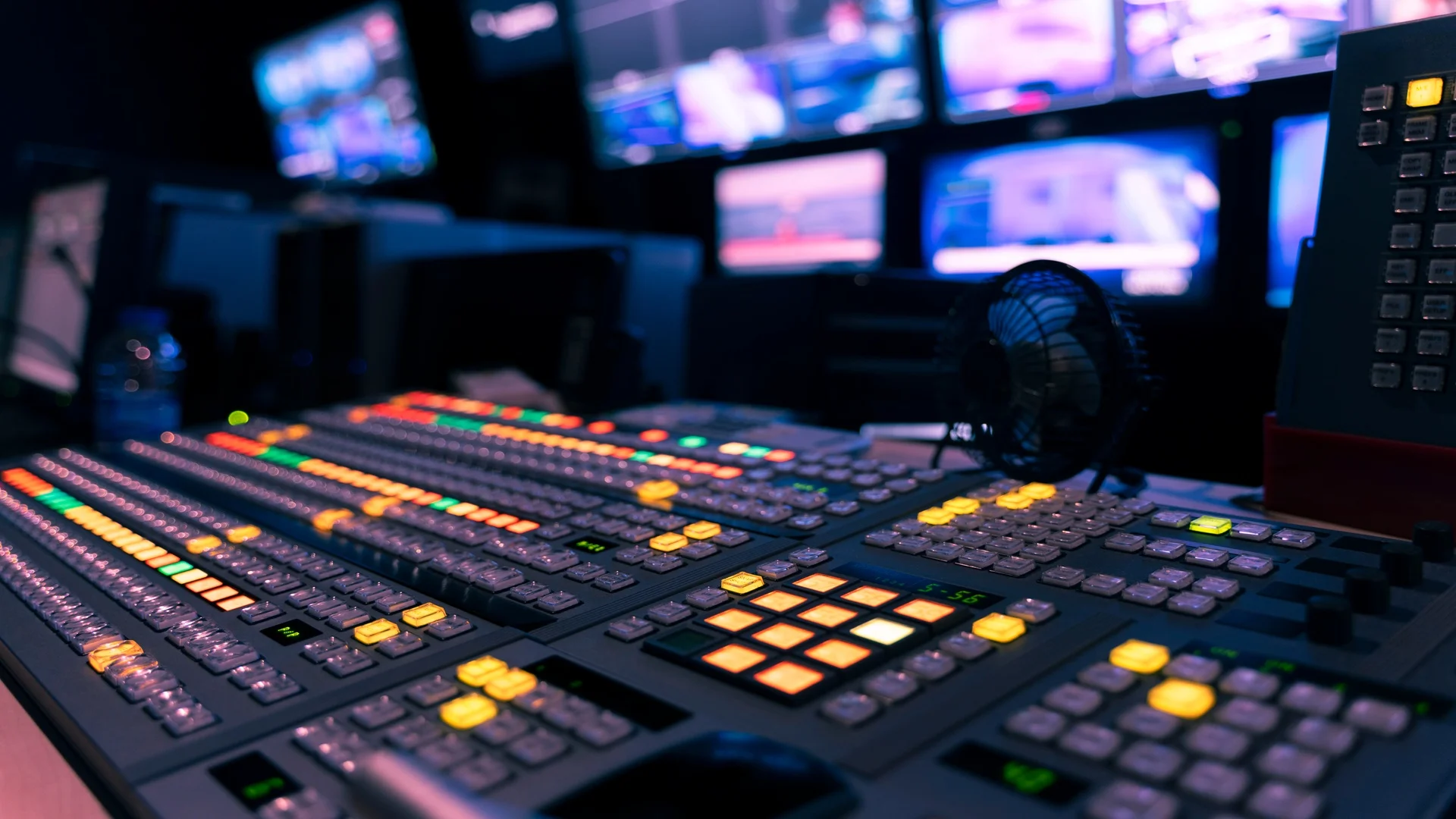 Designing Streaming Systems for Modern Performance Spaces