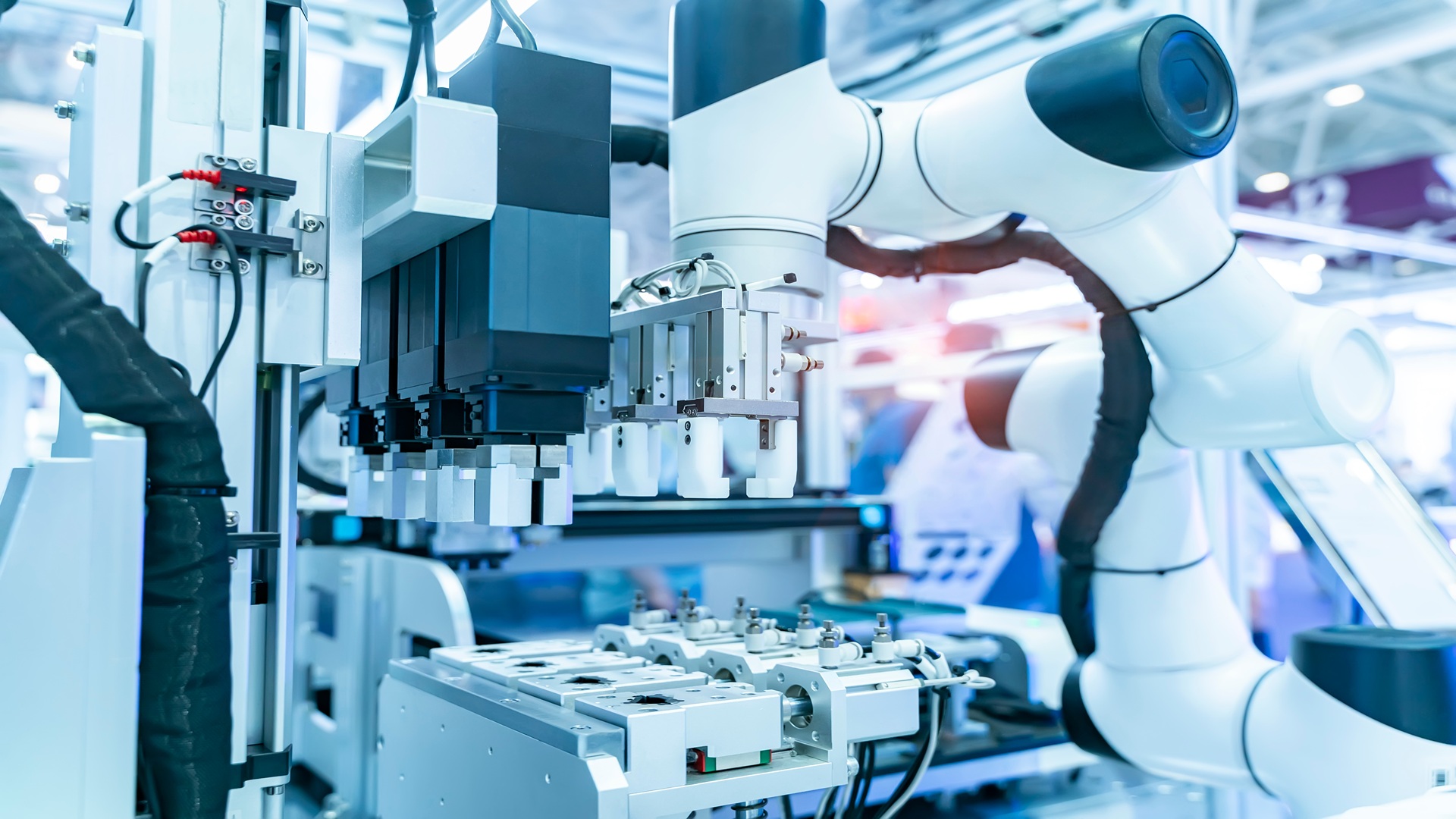 USP <800> Compliance and the Rise of Robotics for Hazardous Drug Handling